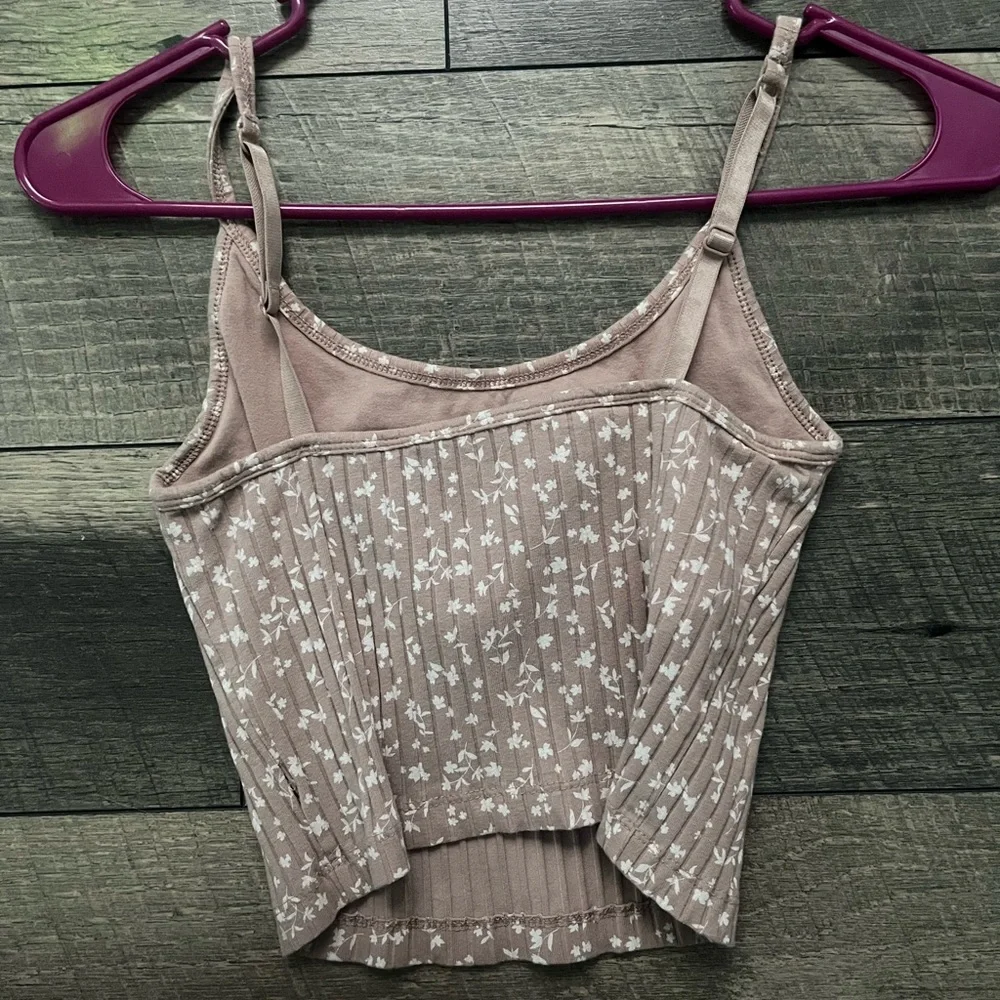 light brown cropped tank with white flowers - Picture 2 of 2
